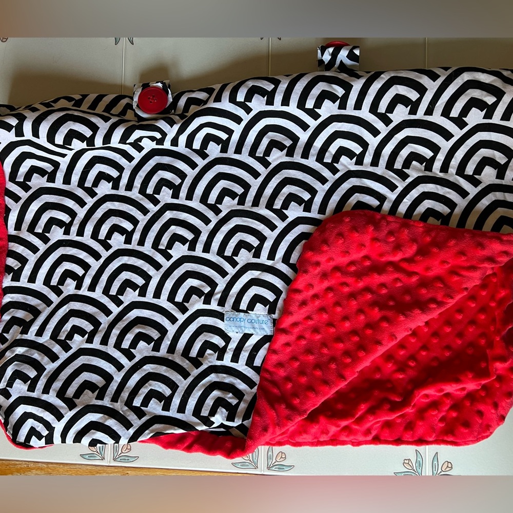 Canopy couture car seat canopy; red, white, black. One size